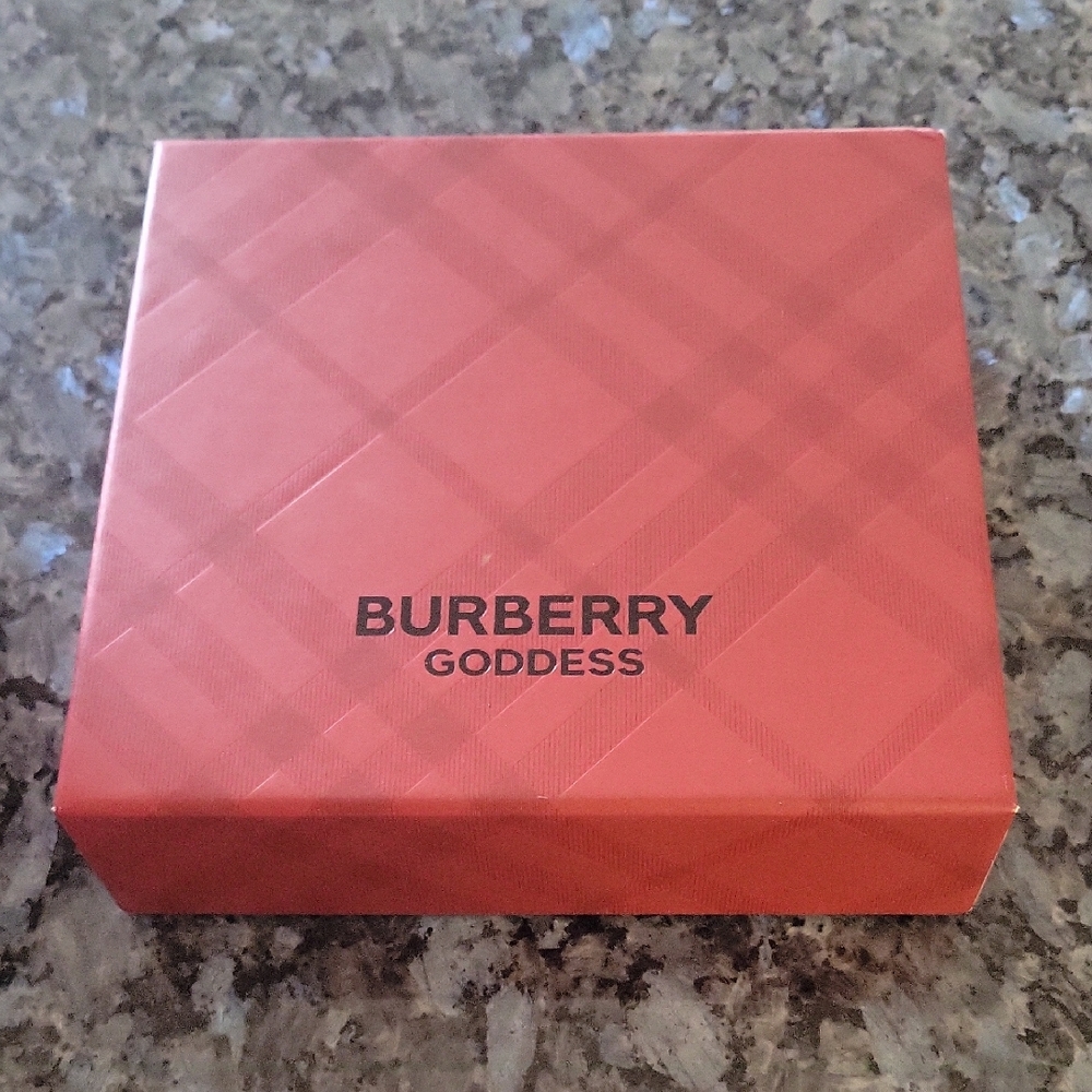 Burberry Goddess Red Gift Box